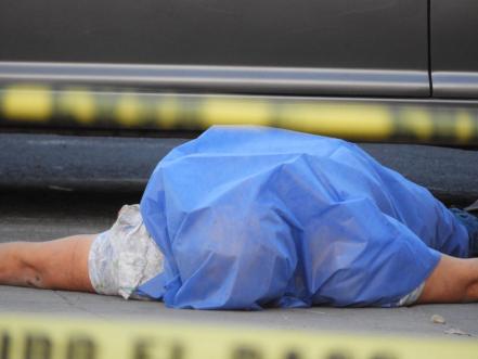 Muere presunto narcomenudista en tiroteo 