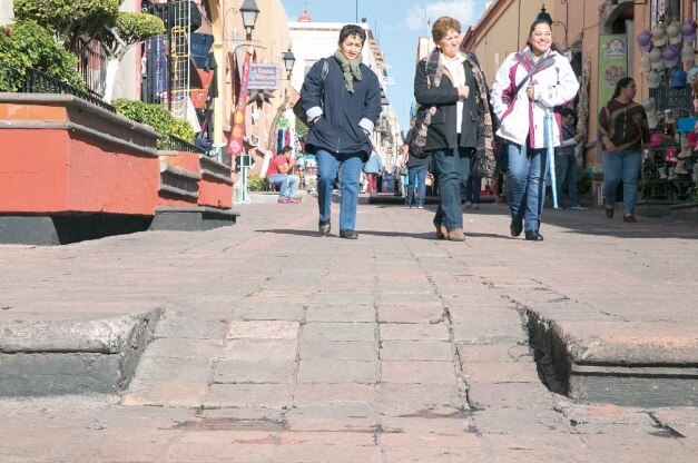 Faltan rampas en Centro Histórico