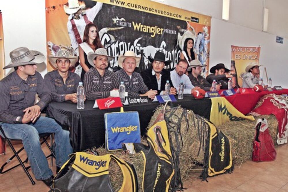 Los mejores vaqueros dirimen al campeón de la Copa Ford 2012