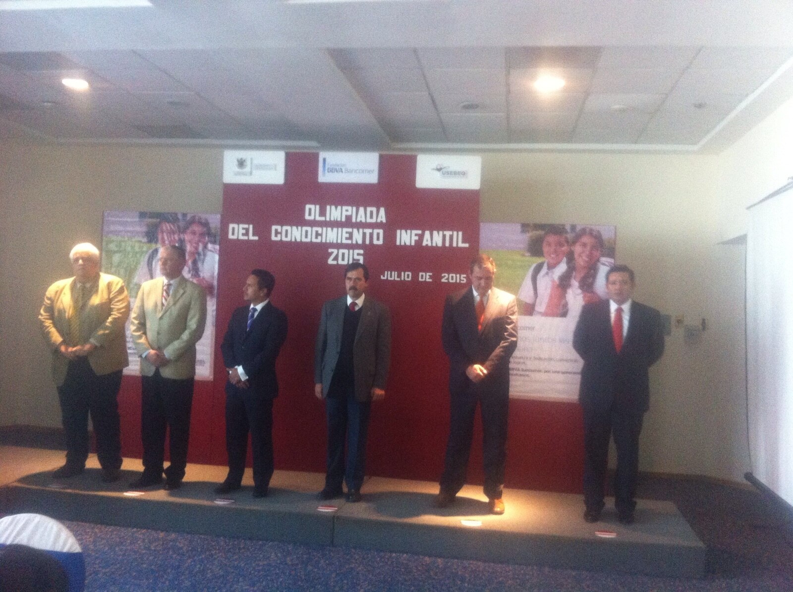 Reconocen a 24 estudiantes queretanos