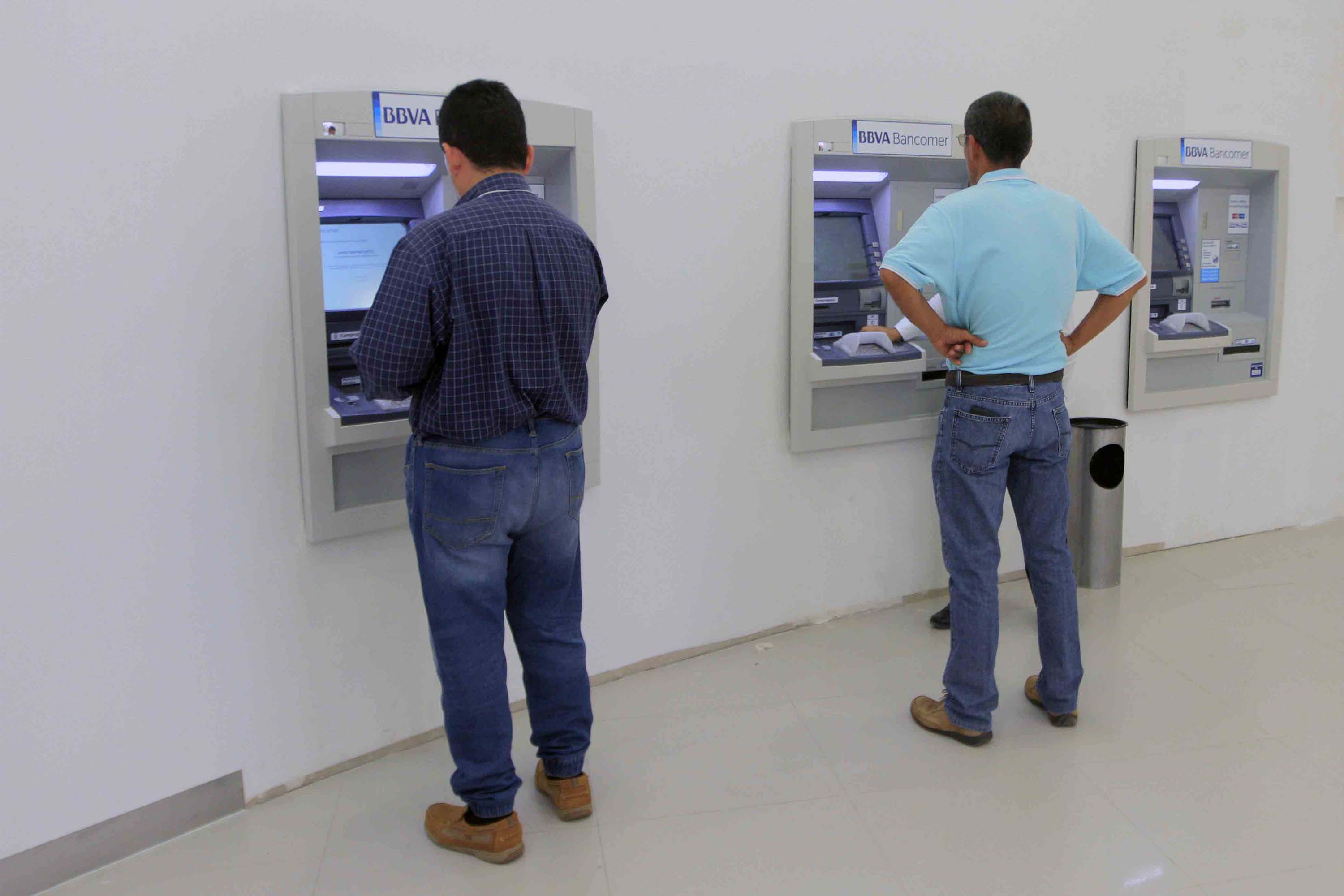 El 47% de los adultos tiene una cuenta bancaria