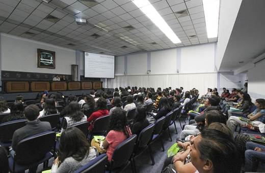 UAQ recibe a nuevos alumnos