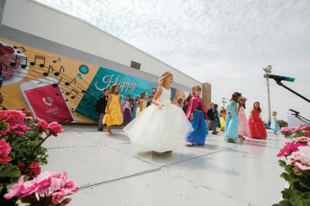 Celebran como verdaderas reinas