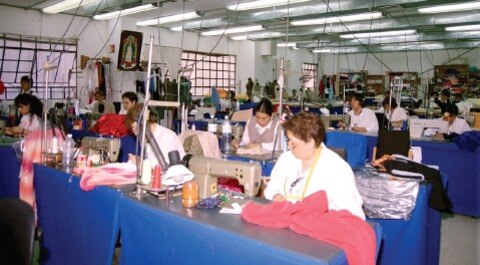 Dan a mujeres plazas sin especialidad