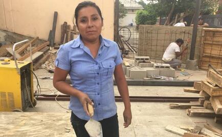 “Más pesado, pero mejor pagado”, dicen mujeres albañiles en Oaxaca