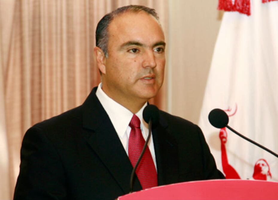 Busca gobernador financiamiento