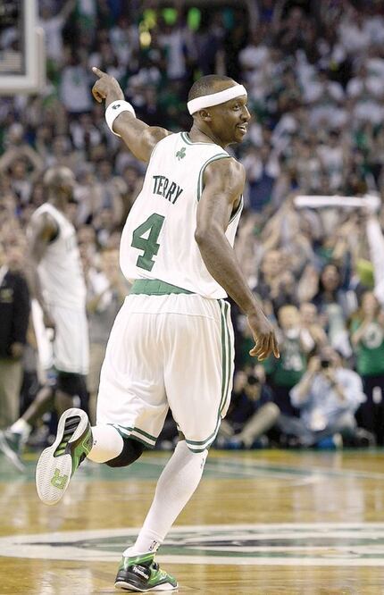 Los Celtics siguen vivos en Playoffs