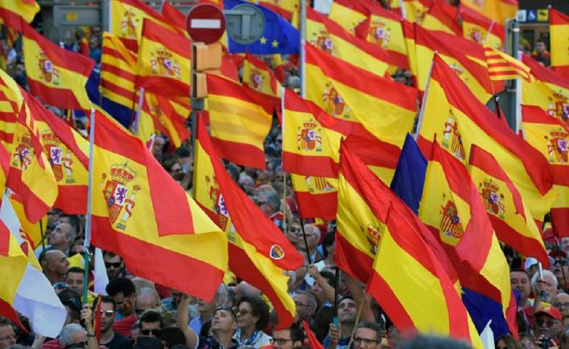 Realizan masiva marcha en Barcelona a favor de la unidad en España