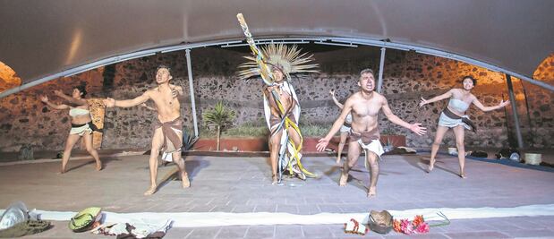 Adaptan obra otomí a versión infantil