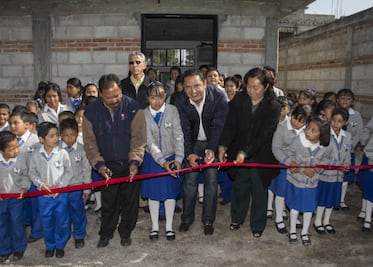 Inaugura bodega de usos múltiples 