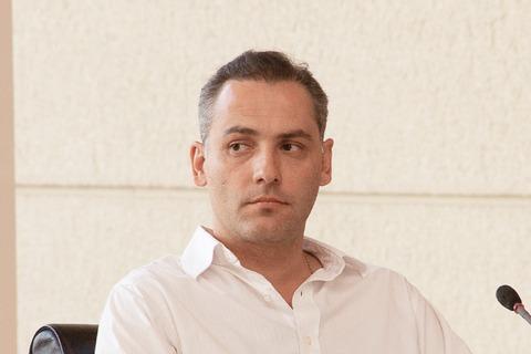 Pedirá licencia el alcalde suplente Luis Cevallos