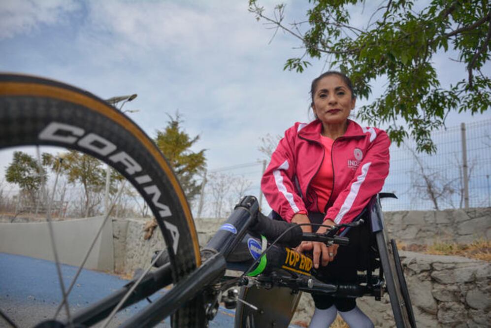 Evelyn ha ganado varias medallas en Parapanamericanos y fue una de las primeras queretanas en acudir a unos Juegos Paralímpicos. (Foto: MARIO VALDÉS)