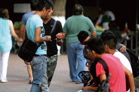 Desintegración familiar, causa de adicciones, dicen