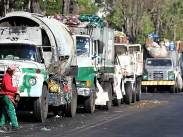 Pagan vecinos para que se lleven la basura