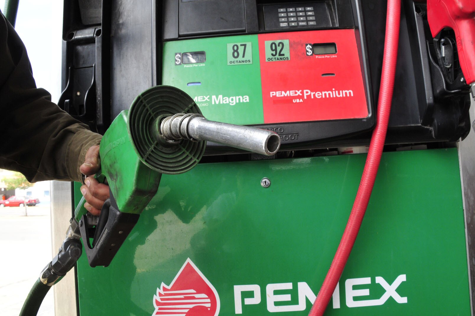 Destaca SHCP ajuste suave en el precio de la gasolina