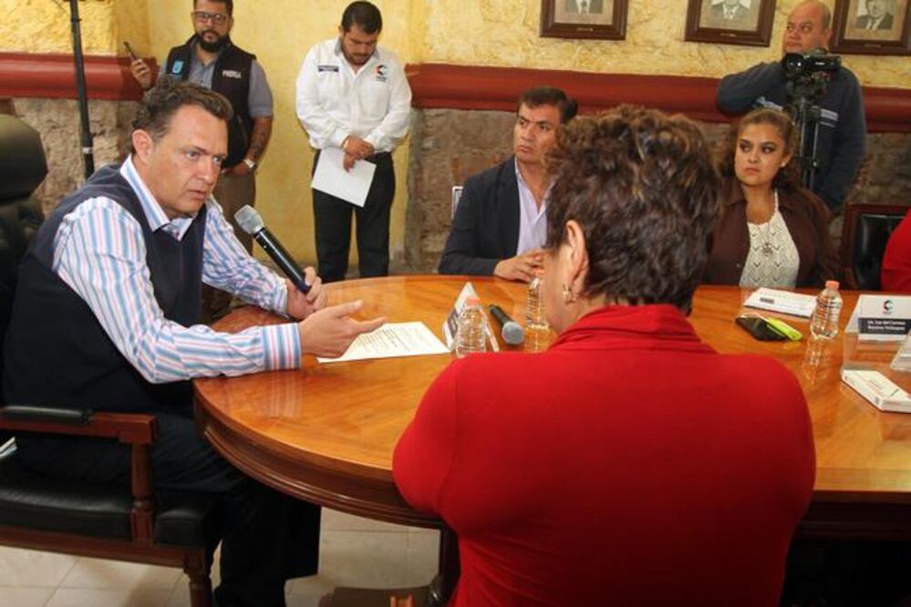 El edil Mauricio Kuri dijo que negocia con la CEA para el pago de la deuda y un mecanismo sería el pago con obras de infraestructura (CÉSAR GOMEZ. EL UNIVERSAL)