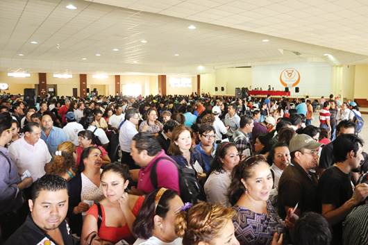 UAQ se va a huelga; rechazan 4% de alza