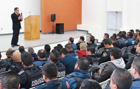 Capacitan a policías en nuevo sistema penal