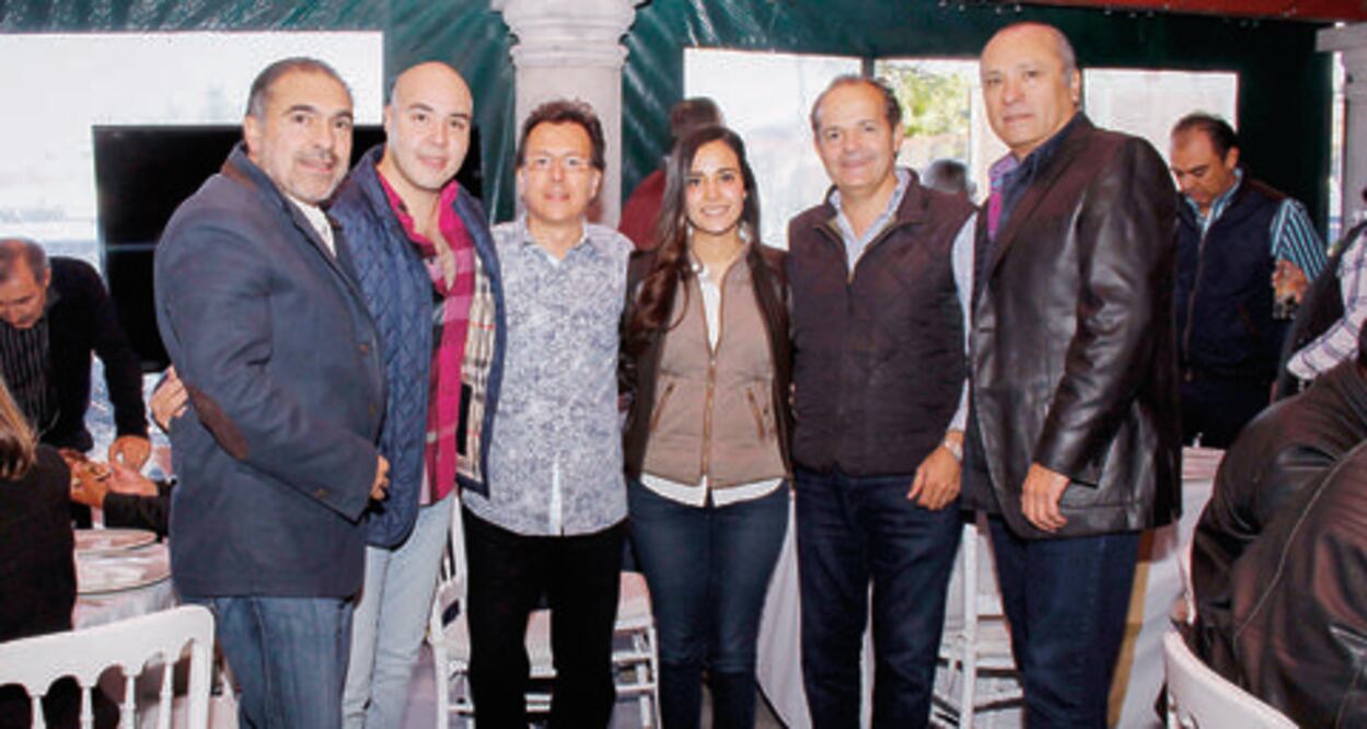 Festejan a los constructores