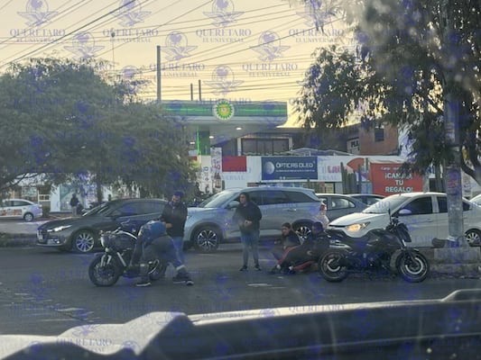 Tres emergencias viales movilizan a cuerpos de auxilio en distintos puntos de la capital de Querétaro