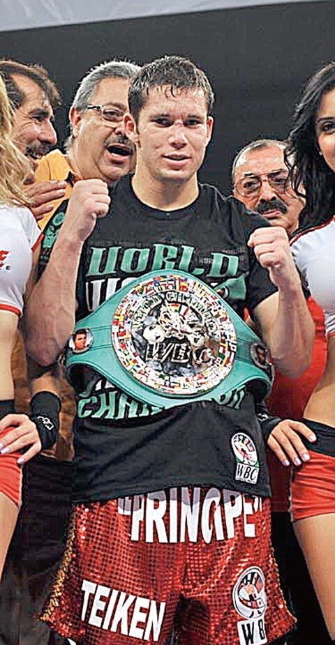 Boxeo azteca, por más cetros