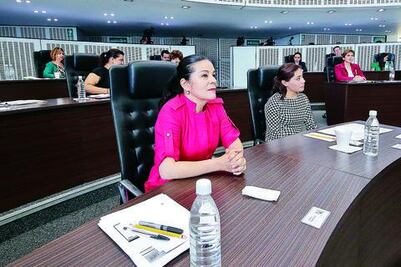 Arremete diputada contra Marcos Aguilar