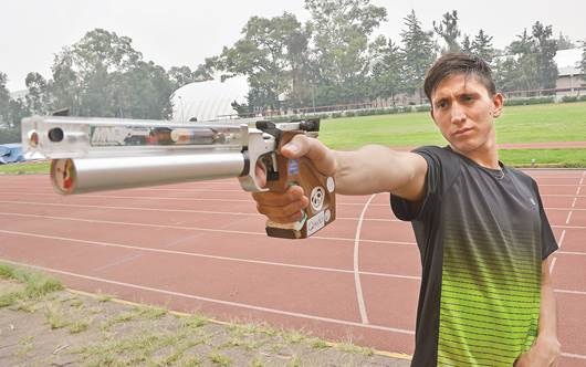 Hernández ‘le tira’ a lo grande