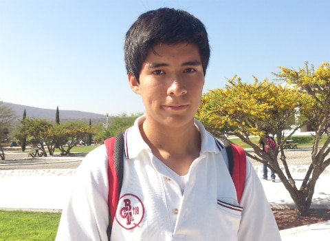 Terminan 44 de cada 100 carrera en UPQ