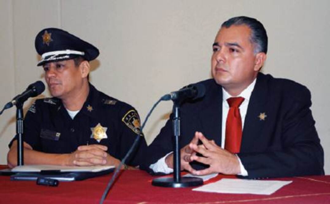 Dan de baja a 14 policías capitalinos