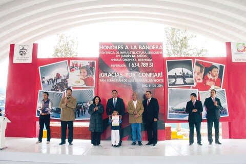 Entrega Pineda arcotecho en jardín de niños ‘María Oropeza’