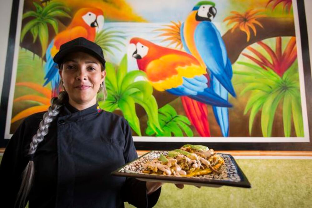 Su propuesta gastronómica busca estrecjar las fronteras geográficas y culturales entre México y Colombia. / Foto: Demian Chávez