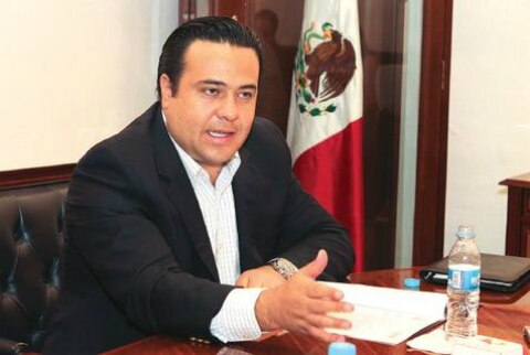 Nava ratificó su interés por dirigencia estatal