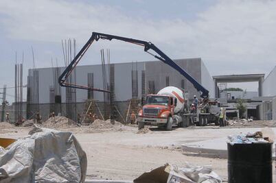 Atribuyen a veda freno en obras