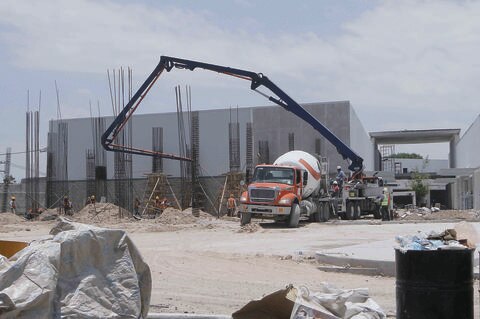 Atribuyen a veda freno en obras