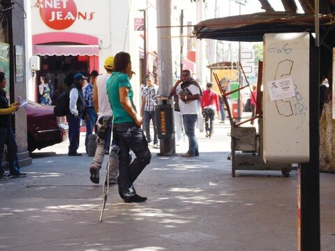 Pese a vigilancia ejercen sexoservicio