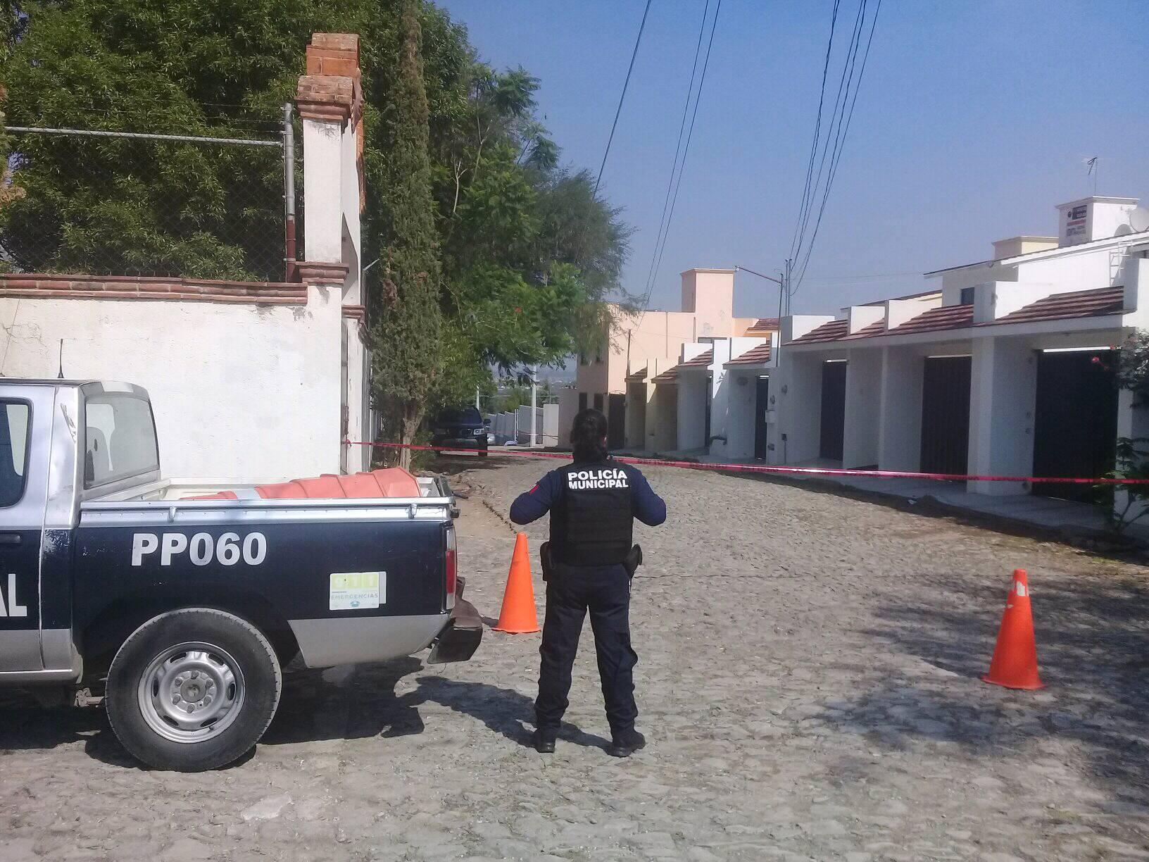 Matan a mujer frente a una escuela en Tequisquiapan