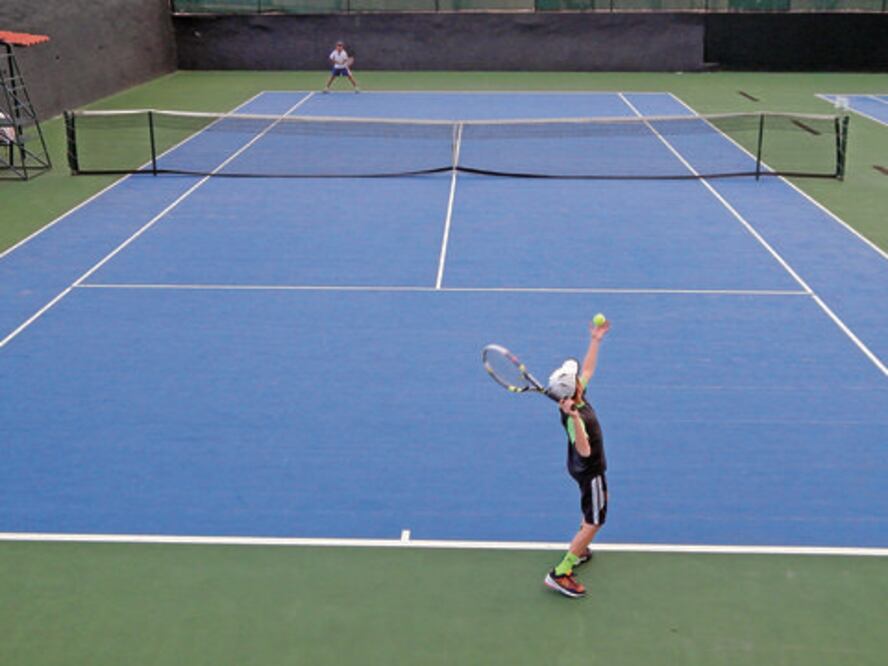 Inicio intenso del municipal de tenis