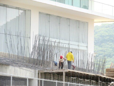 Destaca construcción en PIB