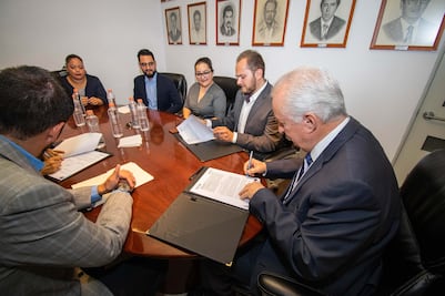 Firman convenio con la Universidad Mondragón