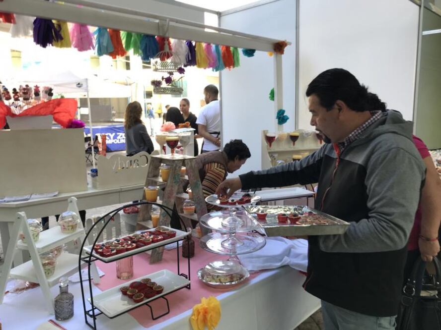 El “punchis punchis” de la música, los globos, la comida, los payasos, enmarcaron la inauguración de la Expo Reven 2017, primera edición de este evento que reunió a 74 proveedores y prestadores de servicios para fiestas.