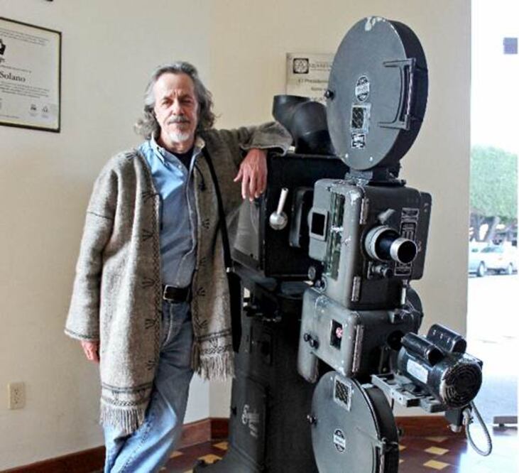 Retes estrena obra porno...