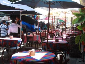 Clausuran negocios del Centro Histórico