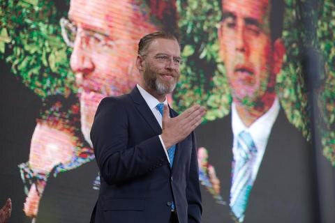 Proyecta gobierno 78 mil créditos 