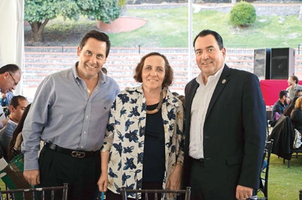 Despiden 2014 con la prensa