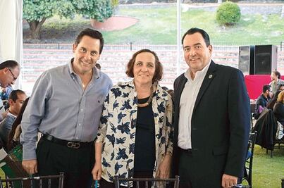 Despiden 2014 con la prensa