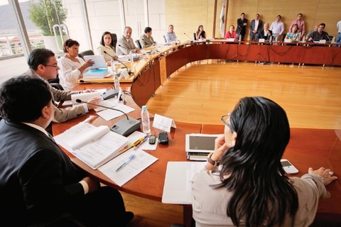 Aprueban reconocer derecho a internet