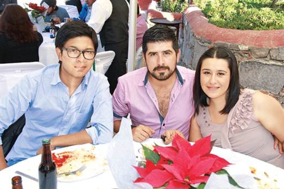 Francisco Domínguez Ofrece banquete