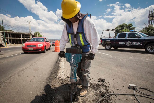 MAV hereda cuatro obras a Luis Nava