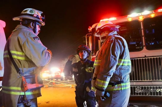 Deflagración por acumulación de gas en pipa de gasolina en Pie de Gallo deja un muerto y un herido grave