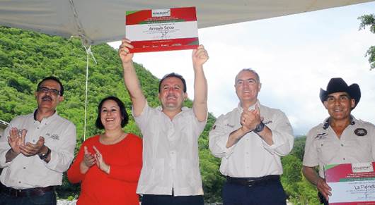 Cubren servicio de agua